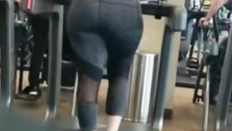 Candid Lebanese Booty in your Face #1