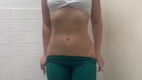 GYM GIRL makes herself cum in the GYM BATHROOM after a WORKOUT
