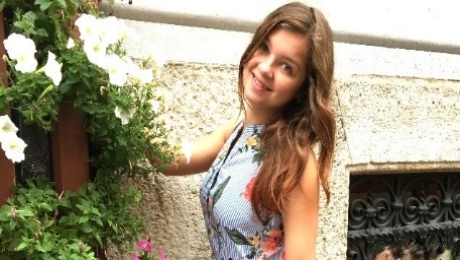 GERMAN SCOUT - 18 Jahre junge Renata ANAL gefickt bei Strassen Casting