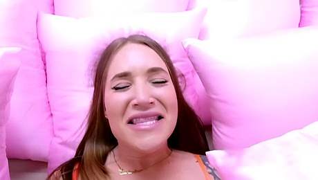 Cock sucking xxx with enticing fancy woman from LA New Girl